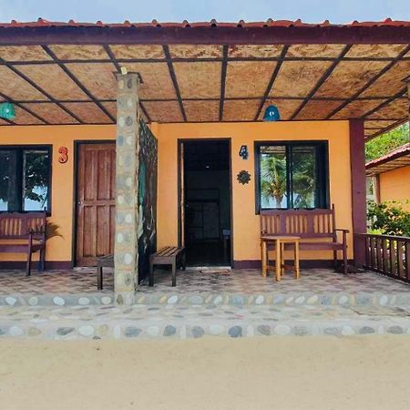 Mecaja Beach House Roxas  ภายนอก รูปภาพ