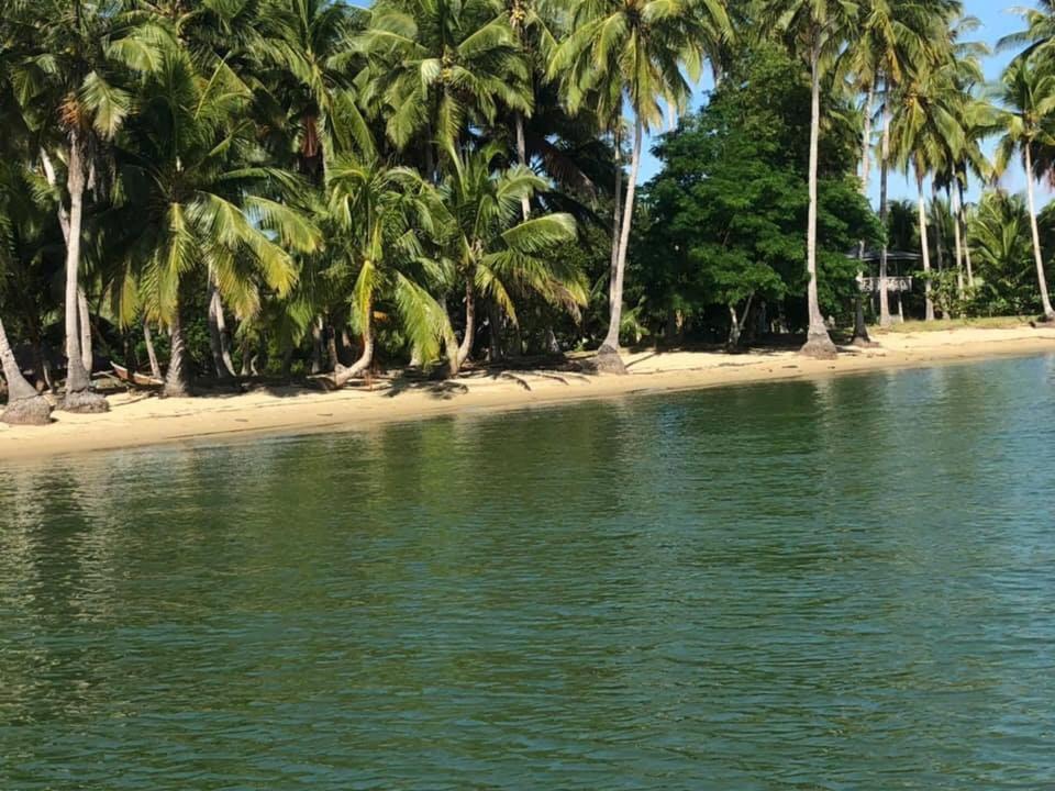 Mecaja Beach House Roxas  ภายนอก รูปภาพ