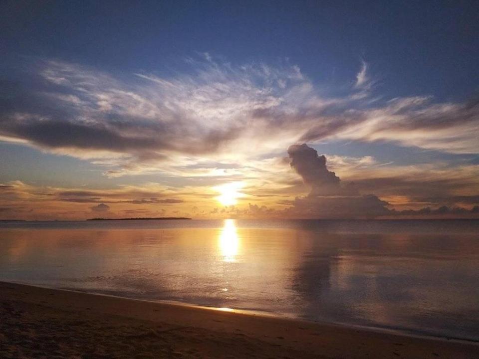 Mecaja Beach House Roxas  ภายนอก รูปภาพ