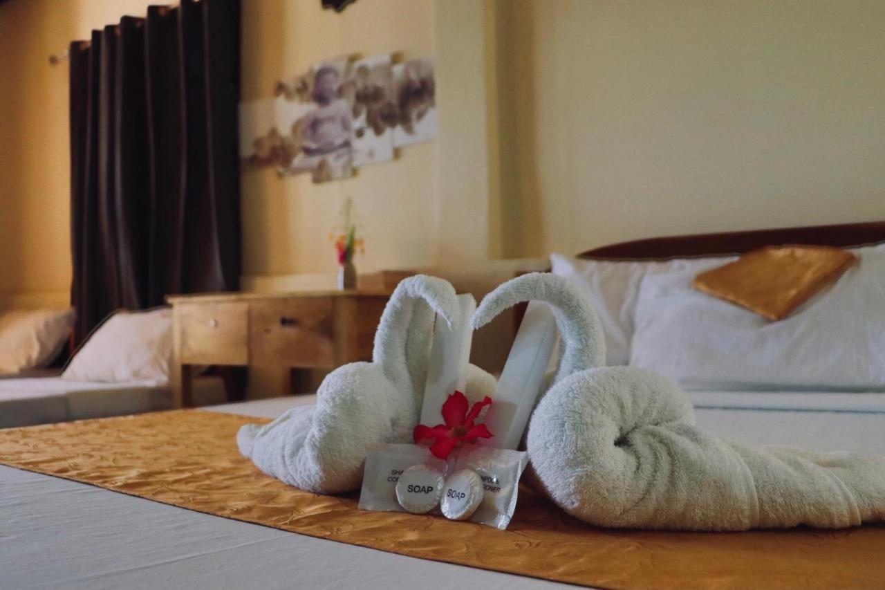 Mecaja Beach House Roxas  ภายนอก รูปภาพ