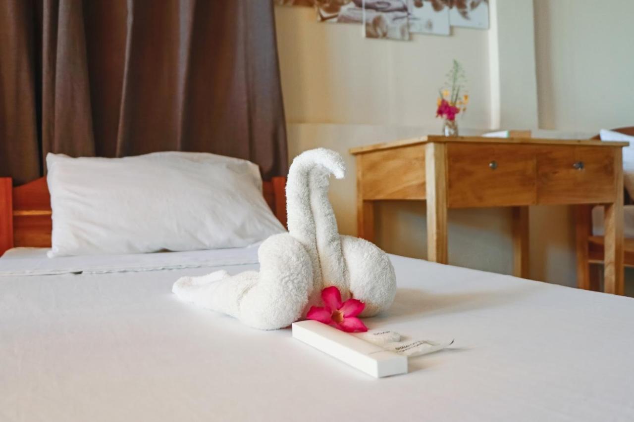 Mecaja Beach House Roxas  ภายนอก รูปภาพ
