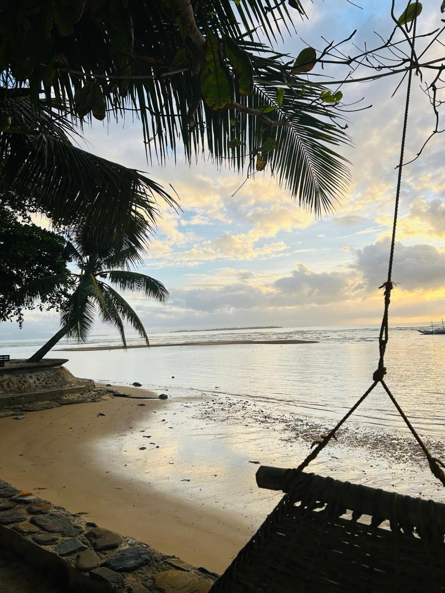Mecaja Beach House Roxas  ภายนอก รูปภาพ
