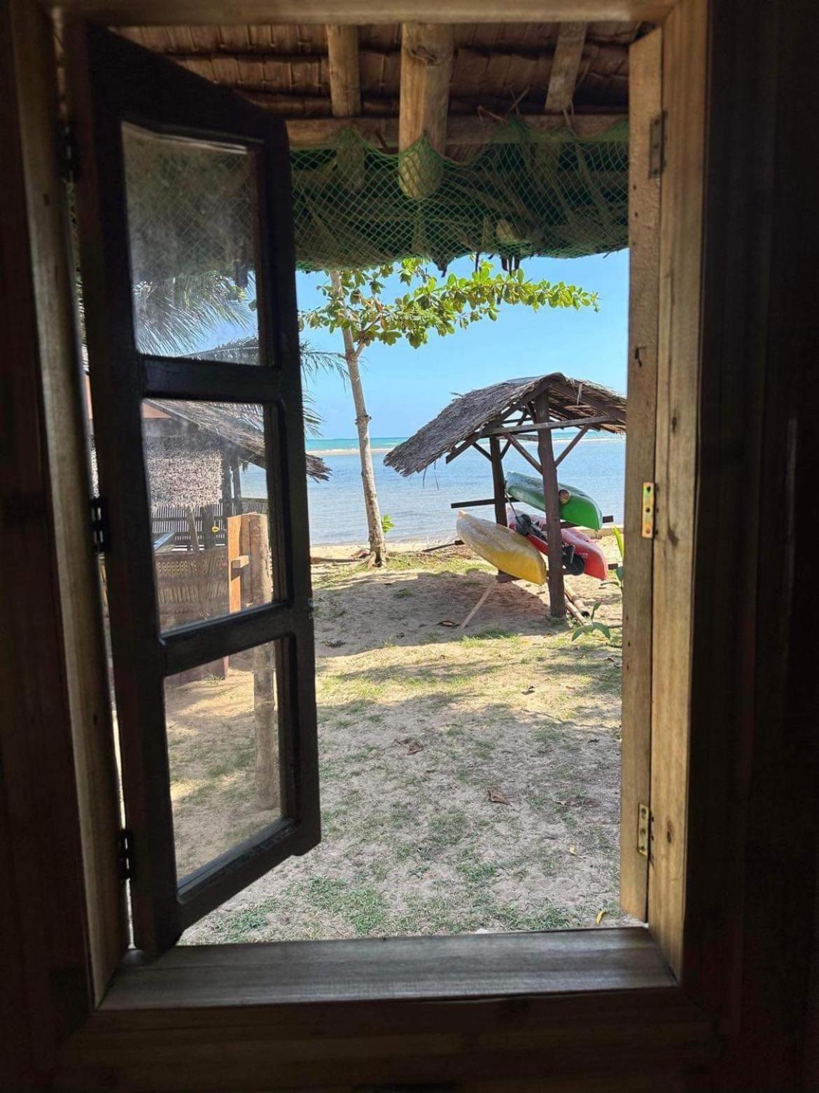 Mecaja Beach House Roxas  ภายนอก รูปภาพ
